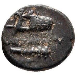 reverse: ALESSANDRO III, Magno (336-323 a.C.). AE Bronzo (12 mm, - 1,27 gr.). R.\: Arco e faretra. BB+. NC.