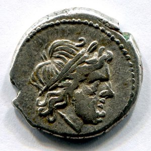 obverse: ANONIME (215-211 a.C.). Roma. AR quinario (3,31 gr.). D.\: Giove; R.\: Vittoriola. qBB. R1.