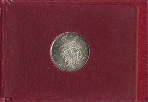 reverse: Vaticano. Sede vacante. Moneta da 500 lire commemorativa del 1958. Variante con accento. Ag. NC. FDC