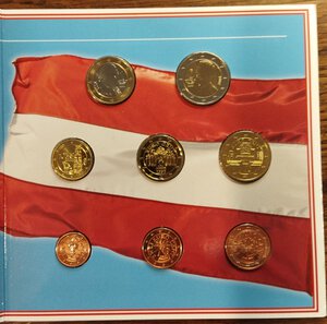 reverse: Austria. Divisionale del 2002. 8 monete.
