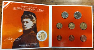 obverse: Austria. Divisionale del 2004.  8 monete.