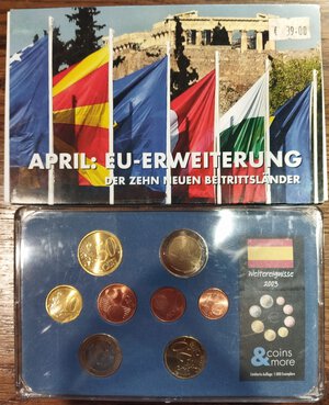 obverse: Spagna. Divisionale del 2003. 8 monete.