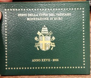 obverse: Vaticano. Divisionale del 2005. 8 monete.