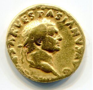 obverse: VESPASIANO (69-79), Roma. AU aureo (7,04 gr.). R.\: COS ITER TR POT. RIC II, 45-263. qBB. NC.