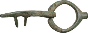 reverse: BRONZE KEY RING  Roman period, c. 1st-4th century AD.  Bronze key with two small dentils.  Dimensions: 52 x 19.5 mm