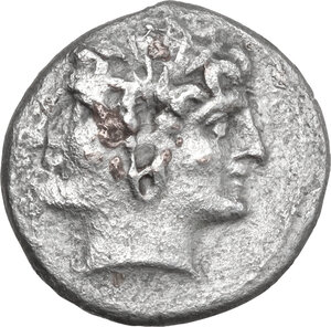 obverse: Anonymous. AR Fourrée Quadrigatus (Didrachm), Capua, early 215 BC