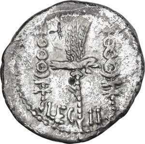 reverse: Marcus Antonius. AR Denarius, mint moving with Marcus Antonius, 32-31 BC