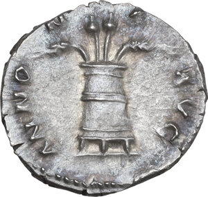 reverse: Antoninus Pius (138-161).. AR Denarius, Rome mint, 140-143