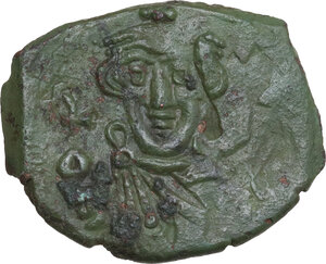obverse: Constans II (641-668).. AE Follis, Syracuse mint
