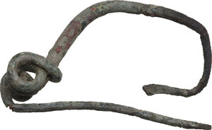 reverse: SIMPLE ARCH FIBULA  Iron Age, c. 8th - 6th century BC.  Bronze simple arch fibula.  Dimensions: 44 x 24 mm