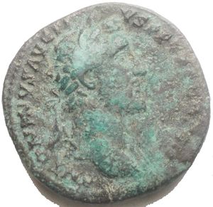 obverse: Antonino Pio 138-161 dC. Sesterzio Roma 144 dC. Ae gr 26,46. mm 31,2. d/ ANTONINVS AVG PIVS P P TR P COS III Testa laureata di Antonino il Pio a destra. r/ SALVS AVG S-C Salus stante a sinistra, tiene un timone nella mano sinistra e una patera nella destra e nutre un serpente attorcigliato attorno ad un altare. BB+. Patina variegata intatta