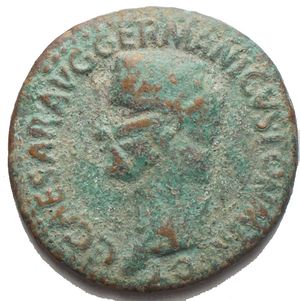 obverse: Impero Romano. Caligola (37-41). Asse. D/ Testa nuda a sinistra. R/ VESTA S C. Vesta seduta a sinistra, con patera e scettro. RIC 38. gr. 9.96 AE. Patina verde