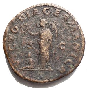 reverse: Maximinus I. Sestertius. 236-238 d.C. Rome. (Ric-IV 90). (Bmcre-191). (C-109). Anv.: MAXIMINVS PIVS AVG GERM, laureate, draped and cuirassed bust to right. Rev.: VICTORIA GERMANICA, Victory standing to left, holding wreath and palm; captive seated at feet; S-C across fields. Ae. 24,05 g. 30,24 mm. aVF