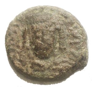 reverse: Tiberio II Costantino. 578-582 d.C. Decanummo. AE. Ravenna. D/ Busto di fronte. R/ Grande I tra due croci. D.O. 66. Ranieri 450-4. Peso 3,14 gr. Diametro mm. 15,3.  qBB. R.