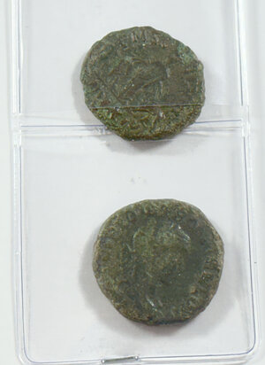 obverse: TREBONIANO GALLO - Bronzo coloniale - 2 monete