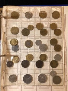 reverse: MONDIALI - Album contenente 140 monete e 4 gettoni