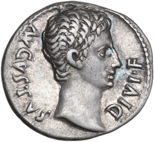 obverse: Augustus (27 BC - 14 AD).. AR Denarius, Lugdunum mint, 15 BC