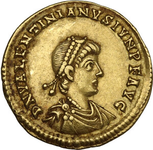 obverse: Valentinian II (375-392).. AV Solidus, Treveri mint, 375-378 AD