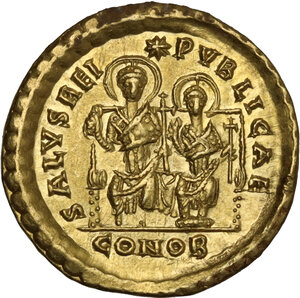 reverse: Theodosius II (408-450). AV Solidus, Constantinople mint, c. 425-429 AD