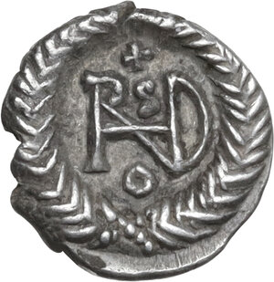 reverse: Ostrogothic Italy. Theoderic (493-526).. AR Quarter Siliqua. Pseudo-Imperial Coinage. In the name of Justin I, Ravenna mint. c. 518-526 AD