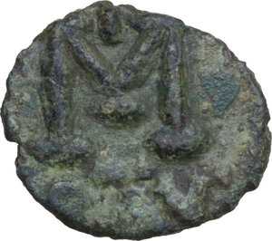 reverse: Justinian II (685-695).. AE Follis. Ravenna mint