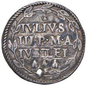 obverse: Roma. Giulio III (1550-1555). Grosso del Giubileo 1550 AG gr. 1,61. Muntoni 31. Berman 996. MIR 971/1. Rarissimo. Patina di medagliere. Forato, altrimenti buon BB