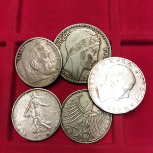 reverse: Lotto 05 monete (Francia, Germania, Grecia, ) in argento molto interessanti, conservazioni varie ma gradevoli.