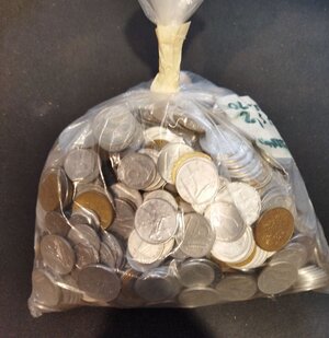 reverse: ITALIA. Saccheto con oltre 2,5 kg di monete varie (sacchetto non aperto, né contate!), sono migliaia... varie unità e conservazioni.