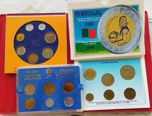 obverse: Lotto 03 folder di monete: CECOSLOVACCHIA, 7 valori del 1990; FINLANDIA, 6 valori del 1985; PORTOGALLO, 6 valori del 1986.