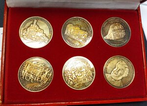 obverse: Cofanetto con 08 medaglie in argento .999 commemorative del GOTTARDO. Peso complessivo medaglie: 90gr.