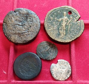 reverse: Lotto 05 monete romane molto interessanti da catalogare.