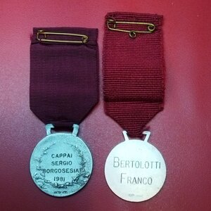 reverse: Lotto 02 medaglie AFIS in argento con nastrino.