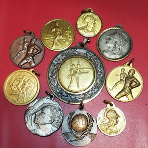 obverse: Lotto 10 medaglie a tema vario molto interessanti. Metalli e conservazioni varie.