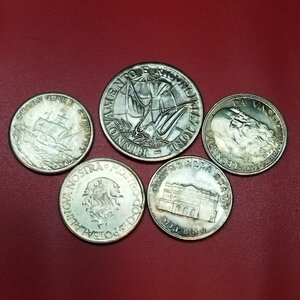 reverse: Lotto 5 medagliette in mistura commemorative: Verdi, Colombo, Leonardo, Dante e Anno Santo 1975.