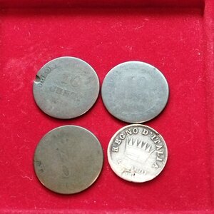 obverse: Napoleone I re d Italia. Lotto 04 monete: 3 pezzi da 10 centesimi Cu molto circolati + 5 soldi del 1813. Ag. Mb. R1. Segni e graffi.