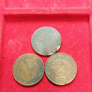 reverse: Vitt. Em. 2ｰ. Re Eletto. Lotto 03 monete da 2 centesimi del 1859. Cu. Nc. Circolate ma affascinanti.