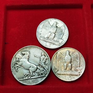 reverse: Vittorio Emanuele 3°. Lotto 03 monete in argento: Lire 10 BIGA del 1928* qBB/NC; + 2 pz da Lire 5 Auilino del 1927 e 1930, discrete.