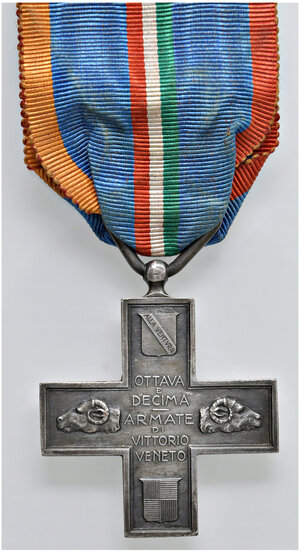 reverse: Vittorio Veneto 1915-1918. Croce 8ª e 10ª Armata. 