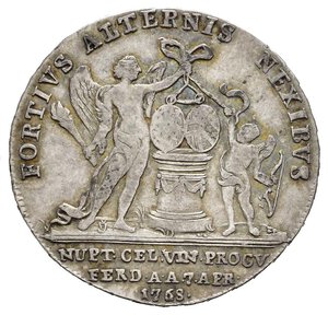 reverse: NAPOLI. Ferdinando IV di Borbone (1759-1816). Carlino o medaglia 1768 per le nozze di Ferdinando con Maria Carolina d Austria. Ag (4,12 g). D/ Busto della regina Maria Carolina. R/ Genio alato e amorino presso un ara sulla quale poggiano gli stemmi Borbone e Asburgo. CNI 63. qBB