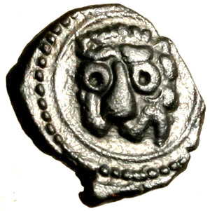 obverse: PALERMO. Guglielmo II (1166-1189) Frazione di follaro. Testa di leone R/ Scritta cufica. Spahr 118   CU  (g. 1,45)   qFDC