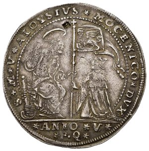 obverse: VENEZIA. Alvise Sebastiano III Mocenigo (1722-1732). Osella 1726 anno V. Ag (9,83 g). D/ San marco seduto in trono porge il vessillo al Doge. R/ IN CVSTOD ILLIS RETRIB MVLTA (per la protezione del canale essi saranno ricompensati); grande nave in primo piano con altre piccole sullo sfondo. Mont. 2477. RR. Ottima conservazione, piccolo tentativo di forellino quadrato. SPL+