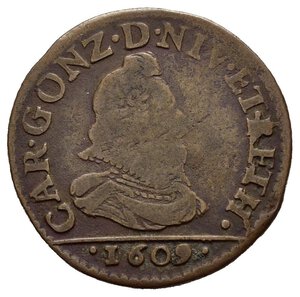 obverse: FRANCIA.  Nevers & Rethel. Carlo I Gonzaga (1606-1637) - 2 liard 1609. Busto corazzato, a capo scoperto, con colletto in pizzo a destra e legenda CAR GONZ D NIV ET RETH in esergo 1609. Al verso Scudo coronato dei Gonzaga e legenda SVP. PRINCEPS. ARCHENSIS. Opus Nicholas Briot. Zecca di Charleville. Cu (24,5 mm - 3,8 g). Riferimenti Catalogue général illustré et à prix marqués des monnaies françaises provinciales Émile Boudeau cfr. Nr. 1806. Sebbene queste monete siano di produzione francese la presenza della Famiglia Gonzaga le fa associare anche alla monetazione italiana. qBB