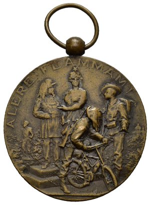 reverse: Medaglie Italiane – Regno D’Italia – Vittorio Emanuele III (1900-1945) – Carlo Alberto - Bersaglieri – Rara. Medaglia con attacco a pallina ed anello emessa il 18 giugno 1904 per il 70° anniversario della fondazione del Corpo dei Bersaglieri. Al dritto busti accollati a s. di Carlo Alberto e V.E. III con divise, nel campo a s. CROCE. Al verso legenda ALERE FLAMMAM!, gruppo in piedi composto da tre bersaglieri con varie divise e dalla figura allegorica dell’Italia turrita con stella in fronte in basso, in corsivo, CROCE. Coniata in bronzo (AE) (ø 34mm, 13.8 g.). Opus Lancelot Croce Marcelle Renè. Rara (R). Conservazione BB. I Bersaglieri sono una specialità dell arma di fanteria dell Esercito italiano così chiamata perché in origine formata da soldati addestrati al tiro con fucili di precisione a canna rigata Ogni 18 giugno si festeggia l anniversario della loro costituzione, avvenuta nel 1836. Fu denominato 