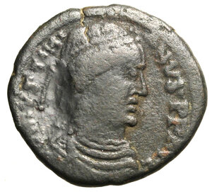 obverse: GIUSTINIANO I (527-565) Follis per Roma. Busto laur. a ds. R/ M tra stelle. Dumb. 321a; Sear 292   AE  (g. 16,79)  RARO  +BB