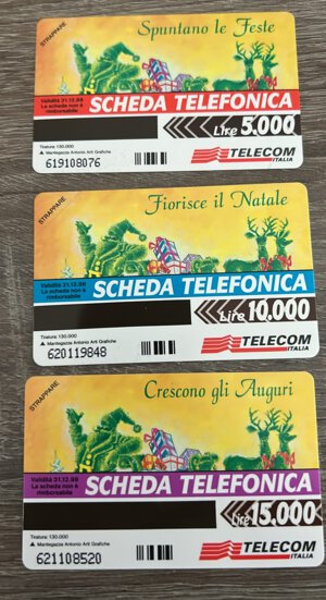 obverse: Schede Telefoniche. Folder con 3 schede telefoniche Telecom natale 1996, tutte nuove e con bassa tiratura (130.000). Ottimo stato
