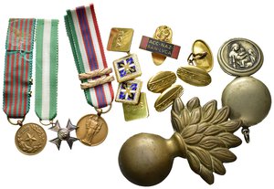 obverse: Lotto di medaglie mignon, distintivi, oggettistica varia