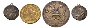 reverse: Medaglie Italiane. Regno d Italia. Lotto di 2 medaglie (Vittorio Emanuele III e Regia Nave Quarnaro) assieme a buono da 2 lire esposizione 1928