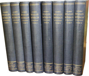 obverse: COHEN H. - Description historique des monnaies frappées sous l Empire romain, communément appelées Médailles impériales. Tome I: de Pompée à Domitien (67 avant J.-C. à 96 après J.-C.). Tome II: de Nerva à Antonin (96 à 161 après J.-C.). Tome III: de Marc Aurèle à Albin (161 à 197 après J.-C.). Tome IV: de Septime Sévère à Maxime (193 à 238 après J.-C.). Tome V: de Gordien Ier à Valérien II (238 à 268 après J.-C.). Tome VI: de Postume à Maximien Hercule (c. 258 à 310 après J.-C.). Tome VII: de Carausius à Constance II (c. 287-361 après J.-C.). Tome VIII: de Népotien à Romulus Augustule (c. 350-475 après J.-C.). Leipzig, 1930. Tela nera e fregi in oro sul dorso