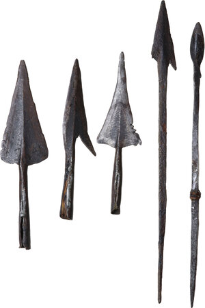 reverse: FIVE OLD ARROWS Africa and USA, c. 19th to 20th century AD. Lot of five (5) iron arrows, three African and two of the American Indians. Lenghts: from 160 to 83 mm