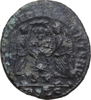 reverse: Decentius (351-353). AE 22 mm, Lugdunum mint, 351-353